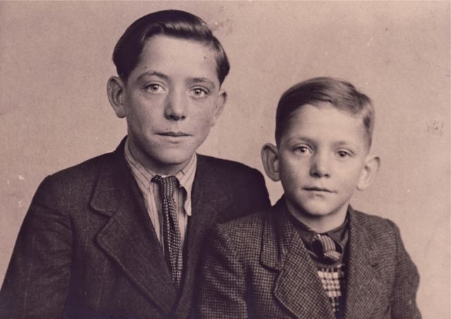 Onze huisdokter zei aan mijn jongere broer dat het trauma vooral tussen zijn oren zat. Tussen? 